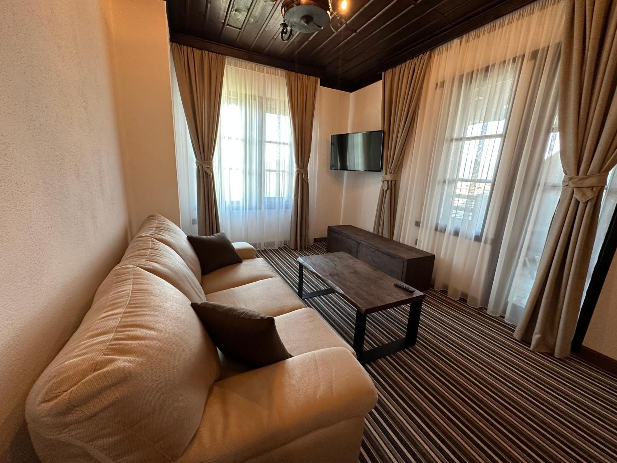 Hotel לשטן מראה חיצוני תמונה